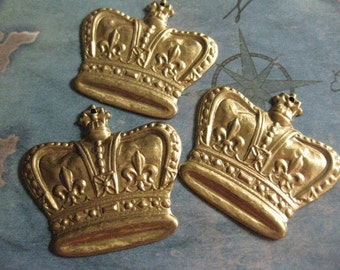 2 PC Large Raw Brass Fleur di Lis Crown Stamping - CC07