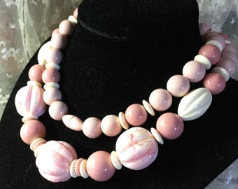 Single Strand Rosy Pink Lucite Bead Necklace Unsigned Lisner 1960's 1970's Melon Round Shaped Screw Closure Summery Day Wear Feminine