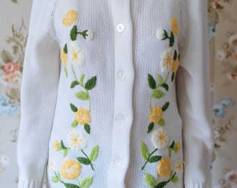 Spring Vintage Medium Sweater