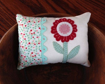 kit; sweet cotton and wool flower pincushion