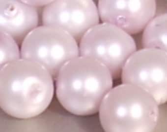 10 purple Pearl acrylic beads 8mm pale