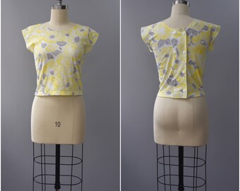 1980's yellow and grey floral cotton top • medium