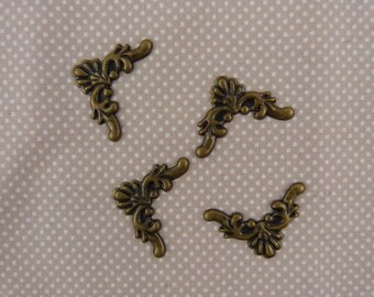 Four corners, metal embellishment scrapbooking