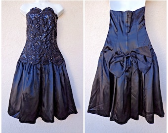 1980s PROM DRESS. 80s Party Dress. Satin Dress. HUGE Bow. Strapless Prom Dress. 80s Prom Dress. Sequins. Gunne Sax Dress. Black Prom Dress