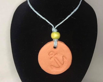 Anchor diffuser necklace