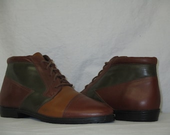 Vintage Mootsies Tootsies Brazil Brown Green Tri-Color Leather Pixie Granny Ankle Boots Size 7.5