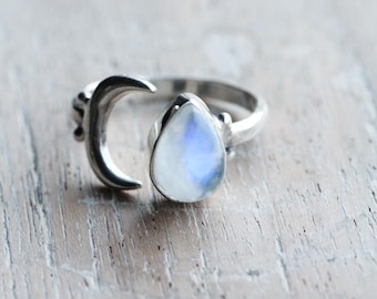 Rainbow Moonstone Sterling Silver Ring, Adjustable Boho Chic Rings, Fashion Crescent Moon Ring, Hippy, Healing Gemstone, Gypsy Lovin Light