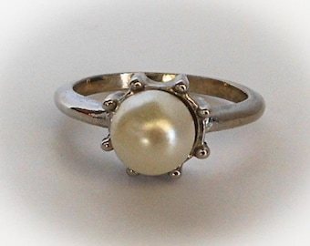 Vintage Silver Solitaire Pearl Ring Size 9 Silver Plated