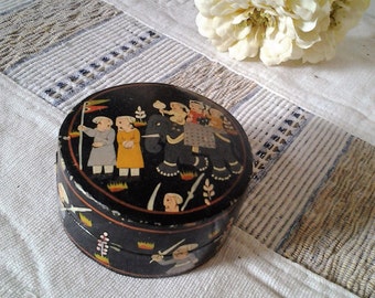 25% off Vintage Indian Kashmiri Paper Mache Trinket Box