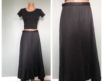 Vtg 70s Black Peasant Skirt / Prairie / Maxi / Ruffle Hem / Long / Boho / Hippie / Festival / Goth / Size Small
