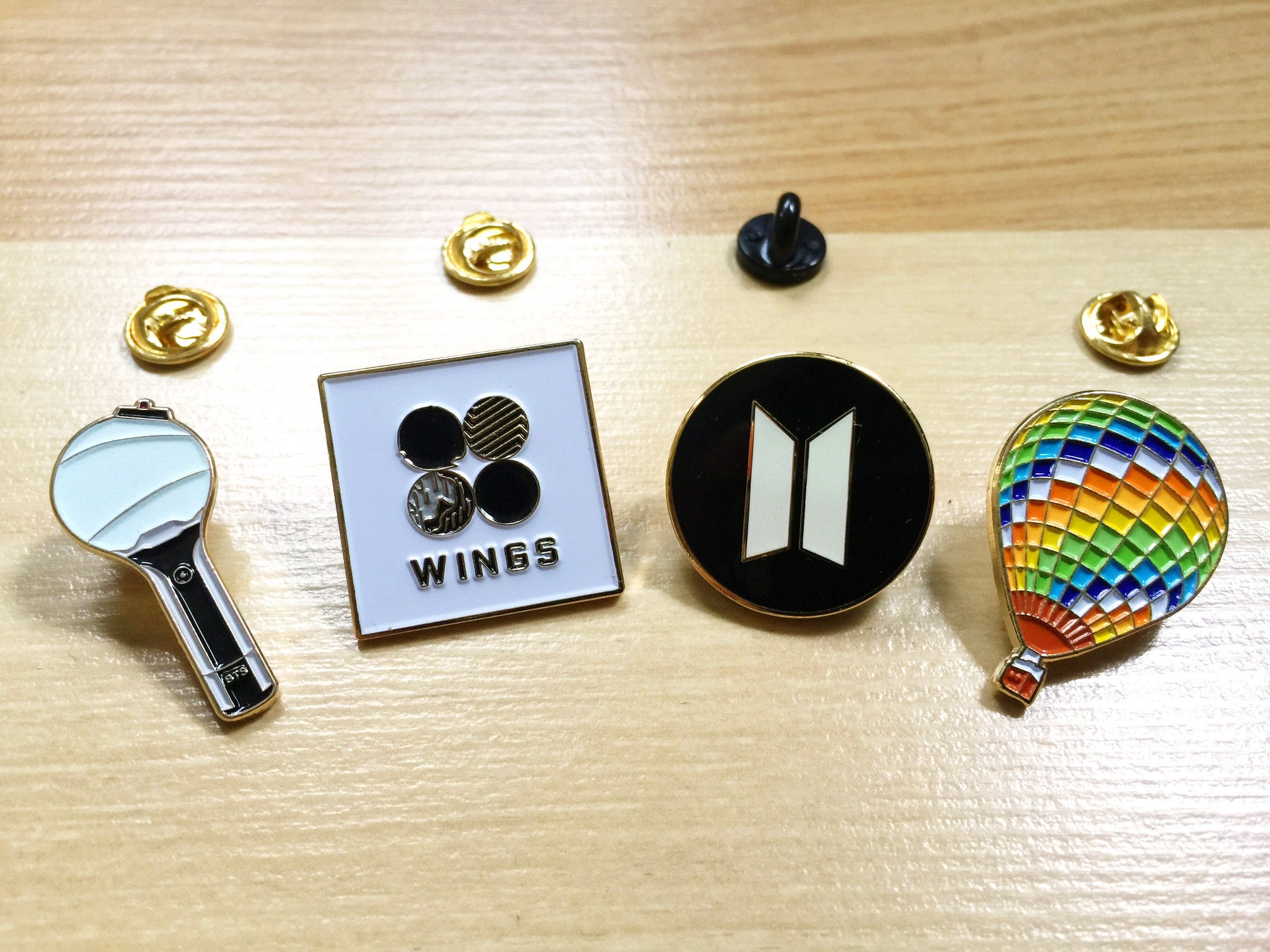 방탄소년단 BTS Bangtan Gold Soft Enamel Pin Badge: Wings Army B