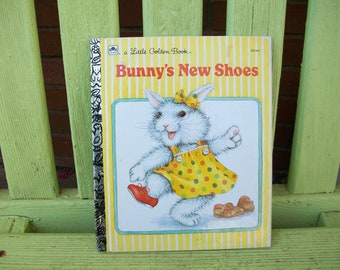 Bunny's New Shoes by Sephanie Calmenson - illustrated by Lisa McCue Karsten - 1987