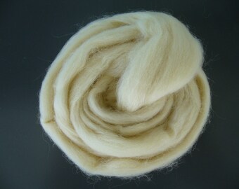 Wool top roving, 2.2 lb, wool, wool roving, Waldorf doll stuffing, carded wool,wool stuffing,toy filling,felting, spinning, cream, ecru, 1kg
