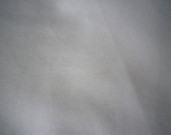 Arctic white pure cotton lightweight poplin, super quality, suitable across a wide range of projects.