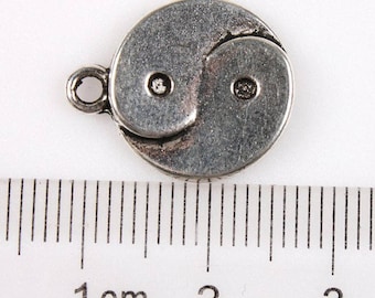 YING & YANG medal - Charm pendant-15 mm's.