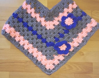 Sweet poncho for babies and toddlers taupe-salmon-purple with flower