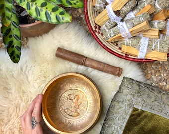 SINGING BOWL Metal Hand Etched Golden Detail Mantras Sound Therapy