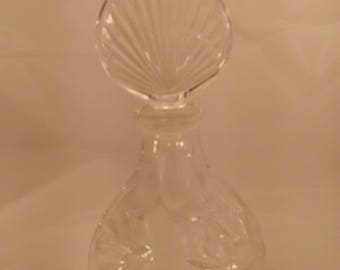 Vintage pressed cut and Etched chrysanthemum glass perfume bottle with glass stopper