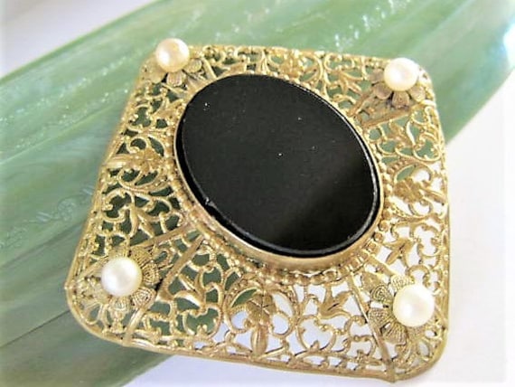 Czech Black Brooch, Art Deco Pin, Black Lucite Cabachon, Faux Pearl Highlights, C Clasp Pin