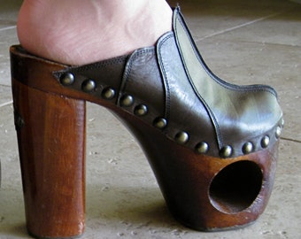 Vintage 70s' Platform Shoes, Size 6