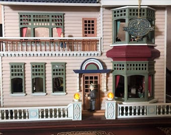 Circa 1863 Rare Used Large Vintage Enesco illuminated Musical Multi action Animated 13 x 12 dollhouse " Vignette" See video!