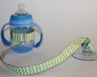 Sippy Cup Leash, Sippy Cup Strap, Suction Sippy Strap, New Baby Gift, Christmas Gift - Green Chevron