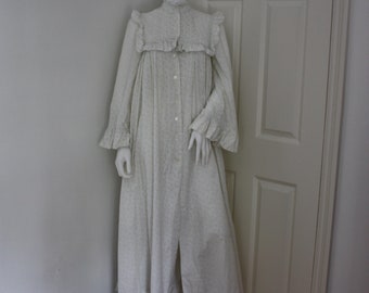 Laura Ashley nightgown - vintage nightdress - Victorian style - cotton nightie - 1970's - Made in Wales - Edwardian style