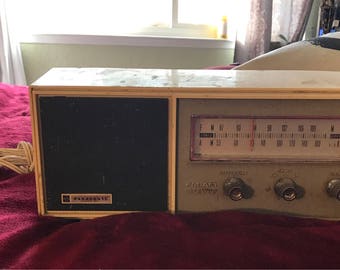 Vintage panasonic FM/AM solid state radio
