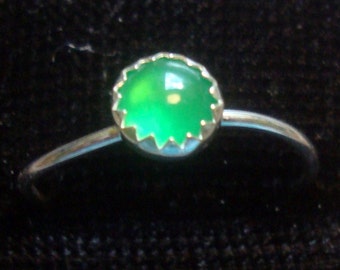 Emerald Green Chalcedony ring 5mm , skinny stacking size 9.25 Promo/Prototype * Ready to Mail * BIG SALE * solid sterling silver