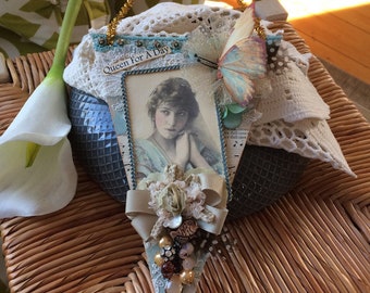 Mother's Day Gift - Mother's Day Ornament - Victorian Mom - Birthday Gift - Queen Gift
