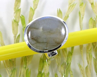 Labradorite and 925 Sterling Silver Ring -- 4434