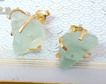 Raw Stone Earrings, Mint Green Gold Raw Fluorite Stud Earrings, Natural stone organic Fluorite Post earrings, Bridesmaid Wedding Earrings