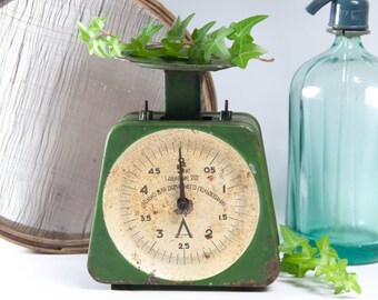 Vintage kitchen scale, green kitchen scale, countertop scale, metal scale, rustic scale, industrial kitchen scale, vintage store display
