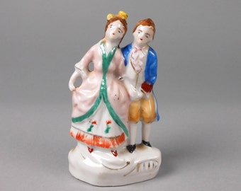 Miniature Vintage Japan Porcelain Colonial Couple Occupied Japan