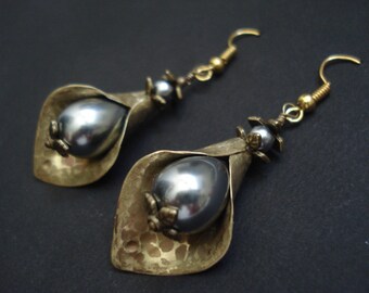 Calla Hammered Bronze Earrings Grey Pearls Antique Faced Earrings Metalwork Unique Modern Handcrafted Flower Bronze Leaf Pearls Earrings