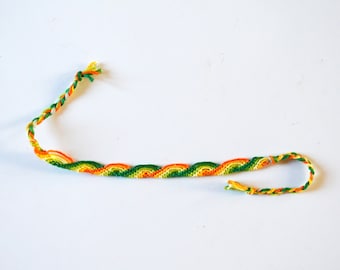Friendship bracelet vague pattern