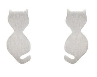 Super Cute Little Kitty Cat Stud Earrings in Sterling Silver e42