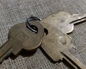 Set of 3 Vintage Keys Flat Keys Old Keys Steampunk Keys