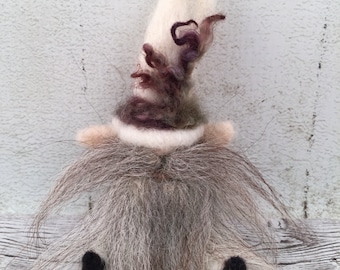 Gnome Ornament - Needle Felted - Gnome Art - Holiday Decorations - Handmade Christmas - Christmas Ornament - Nisse Ornament