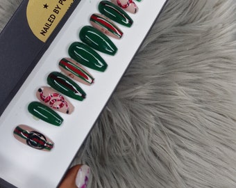 Gucci gang / snake design / press on nails / fake nails /stick on nails / glue on nails / coffin nails / gel nails