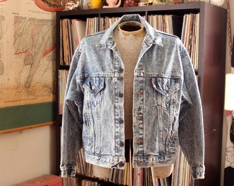 1980s vintage Levis jacket . acid washed denim, xl jean jacket . SEE MEASUREMENTS