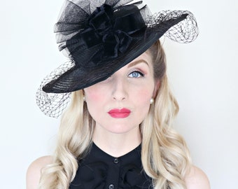 Vintage 1930s Hat / Wide brim hat / Black horsehair crin / Netting / Velvet bows / Dramatic