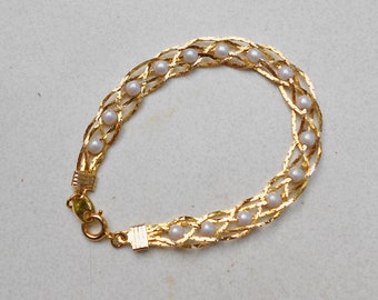 Vintage Avon Bracelet Gold Tone Chain Braided Faux Pearl 1980s jewelry Silver plated, gold metal