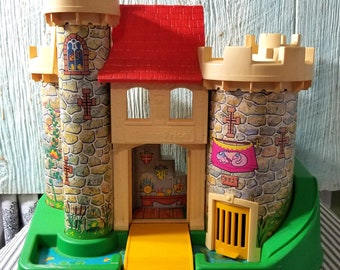 Vintage Fisher Price Little People Castle FP 1974 993