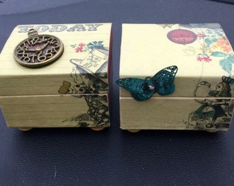 Alice In Wonderland mini boxes
