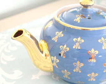 TEAPOT, Vintage Teapot with Fleur-de-lis Pattern by Hall, 6 Cup Teapot, Gifts for Her, Tea Party, Little Princess Birthday Party