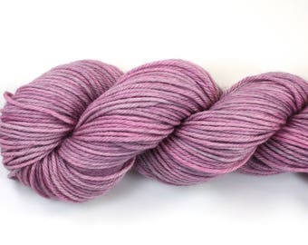 Arabesque--hand dyed worsted weight, merino superwash (218yds/100gm)
