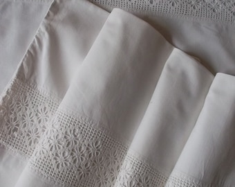 2 pillowcases with beautiful entredeux 6.5 cm