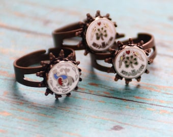 Pennsylvania Dutch German Hex Sign Ring in Antiqued Copper, Shamrock Adjustable Ring, Distlefinks, Vintage Enameled Hoffman Cabochons, SRAJD