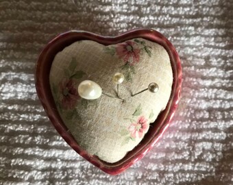 Heart pin cushion Pin keep pink heart pincushion